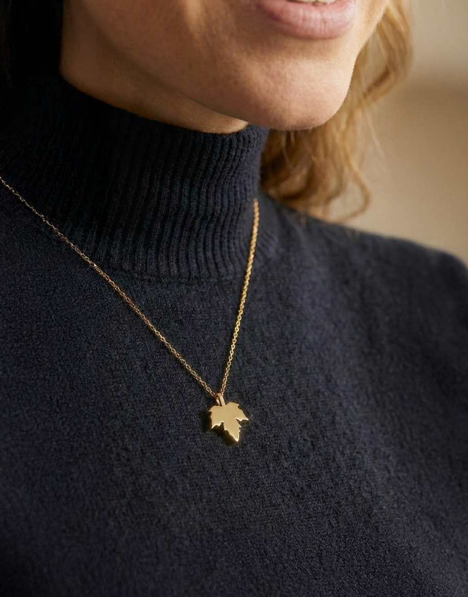 14 Ayar Altın Çınar Yaprağı Kolye resmi