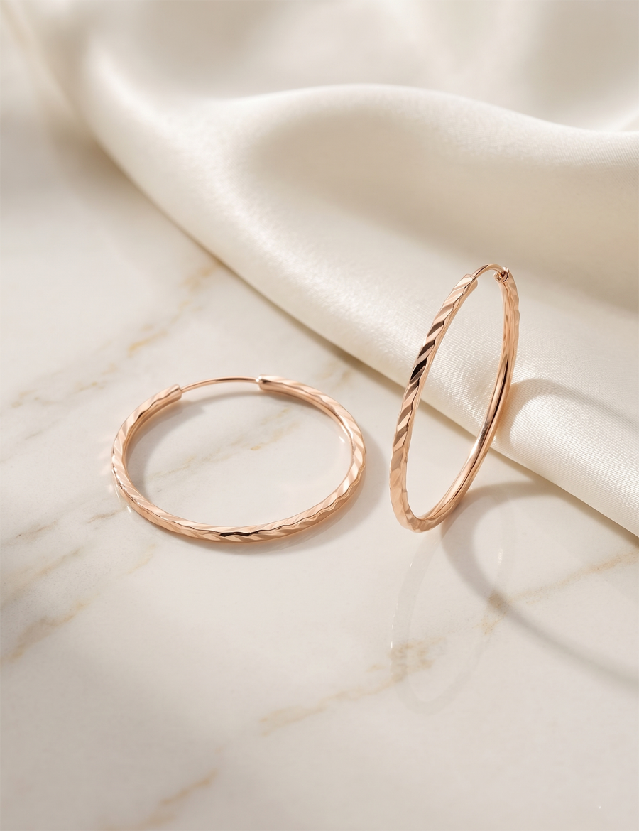 Yelpaze Kalemli Pembe Atın Halka Küpe (Çapı: 2.7cm - Rose Gold) resmi