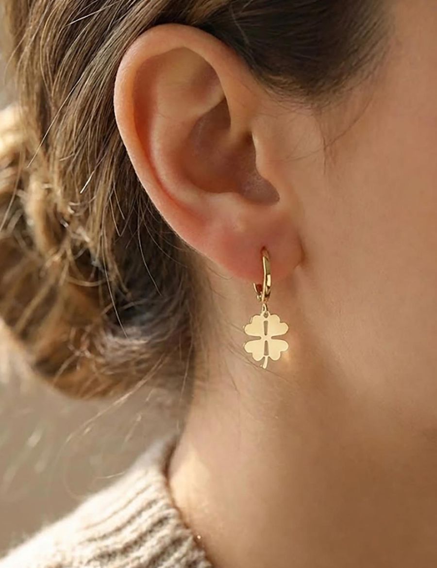 Yonca Sallantılı Altın Halka Küpe resmi