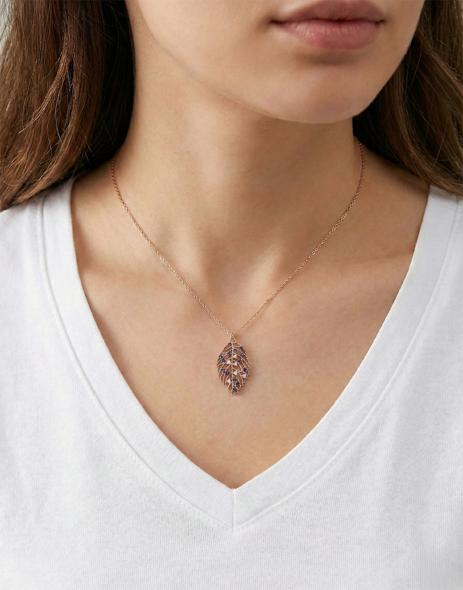 Defne Yaprağı Pırlanta Safir Kolye resmi