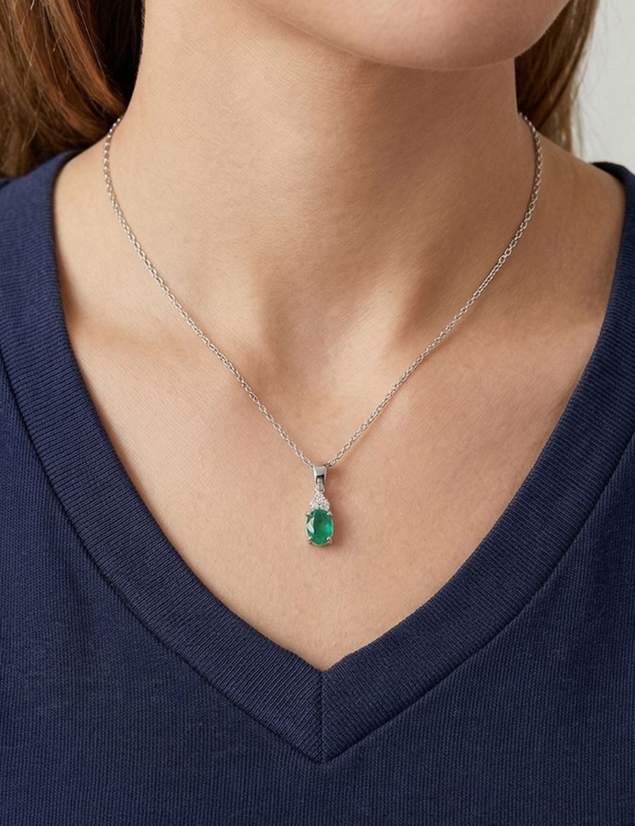 Oval Tektaş Zümrüt Kolye resmi