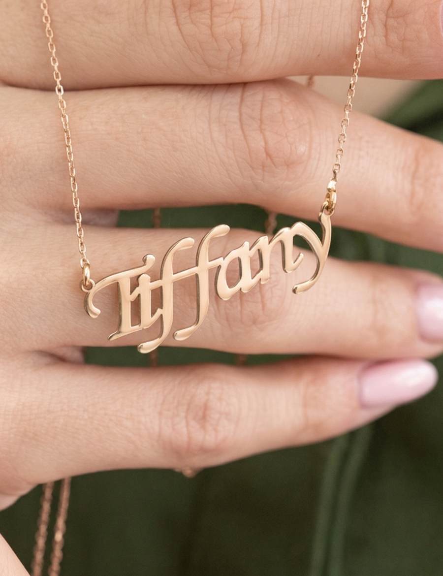 14 Ayar Altın İsimli Kolye resmi