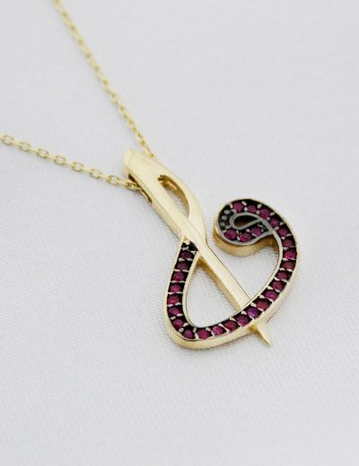 Yakut Vav Elif Kolye resmi