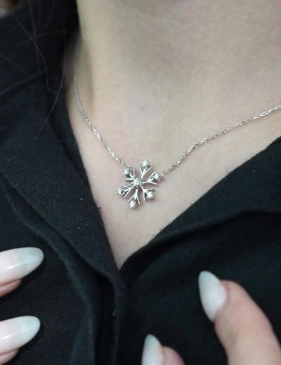 Pırlanta Kar Tanesi Tasarım Kolye resmi