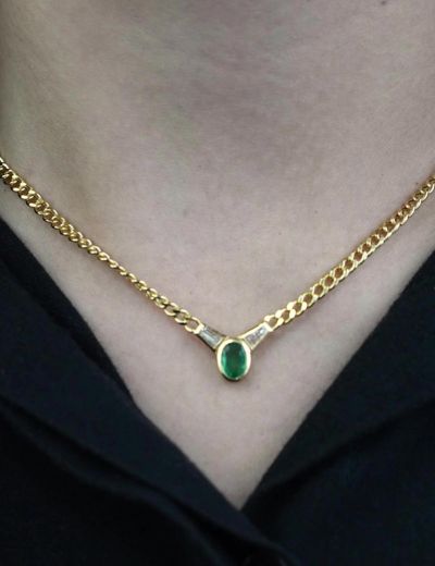 Oval Zümrüt Baget Pırlanta Kolye resmi