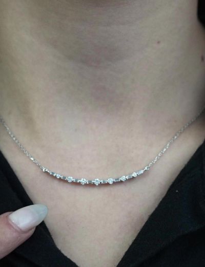 Pırlanta Su Yolu Baget Kolye resmi