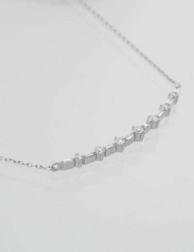 Pırlanta Su Yolu Baget Kolye resmi