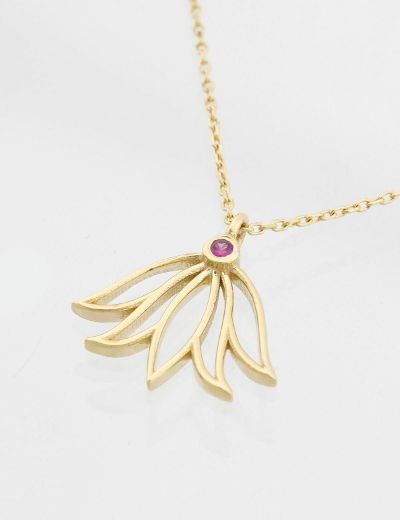 Yakut Lotus Çiçeği Kolye resmi