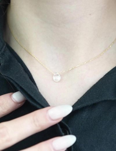 Beyaz Topaz Damla Taşlı Kolye resmi