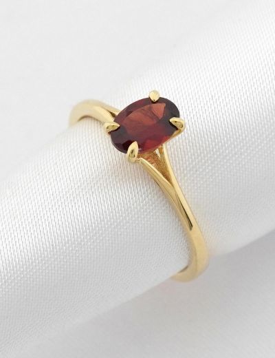 Garnet Oval Tektaş Yüzük resmi