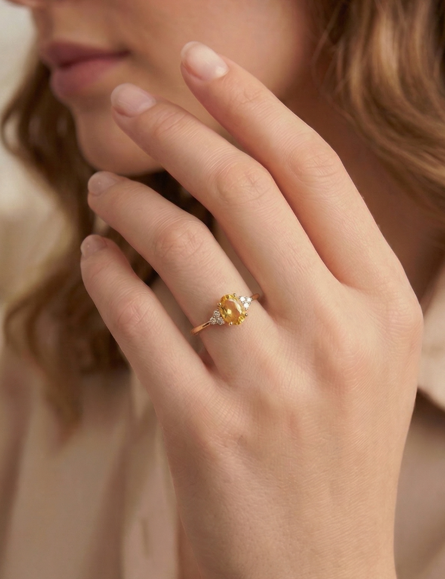 Citrine Oval Tektaş Pırlanta Yüzük resmi
