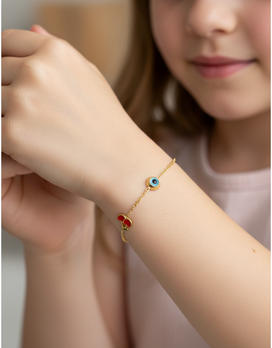 Altın Mineli Çocuk Bilekliği - Kiraz, Nazar boncuğu, Kalp Figürlü resmi