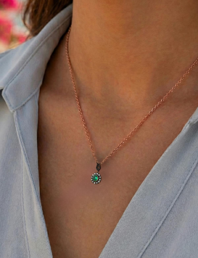 Elmas Anturaj Zümrüt Kolye resmi