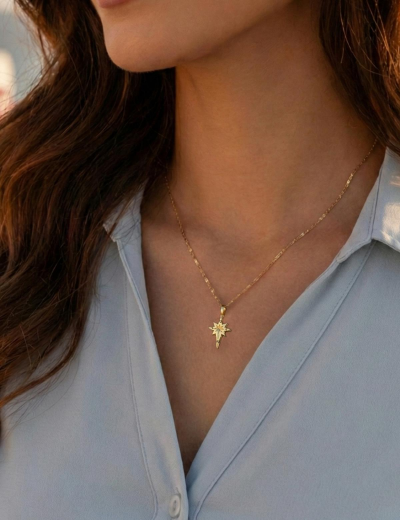 Çift Kat Altın Kuzey Yıldızı Kolye resmi