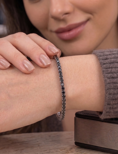 1.85ct Karat Unisex Siyah Pırlanta Altın Su Yolu Bileklik resmi