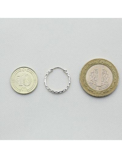 Yıldız Kalemli Beyaz Altın Halka Küpe (Çapı: 1.80cm) resmi